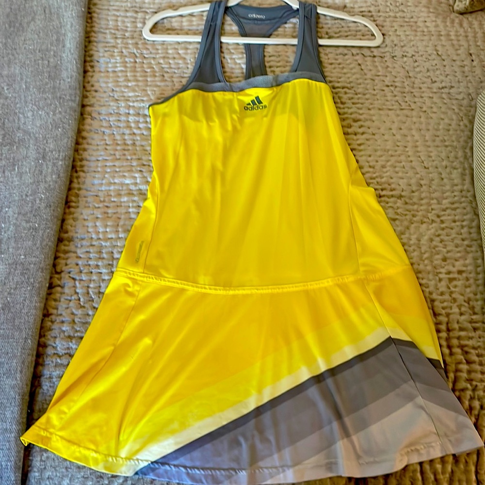 Adidas adizero size s retro tennis dress. Yellow and gray - retro